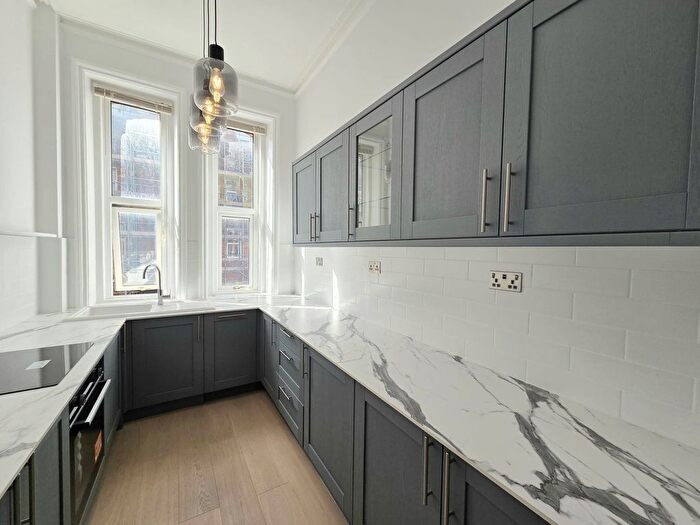 2 Bedroom Flat To Rent In Durley Gardens, West Cliff, BH2