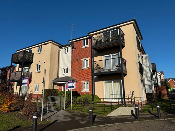 2 Bedroom Flat To Rent In Hamble House, Southampton, SO31
