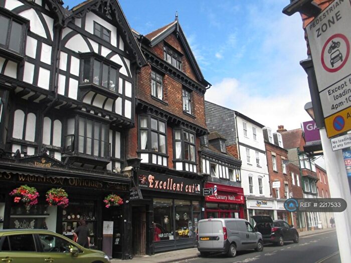 1 Bedroom Flat To Rent In Minster Street, Salisbury, SP1