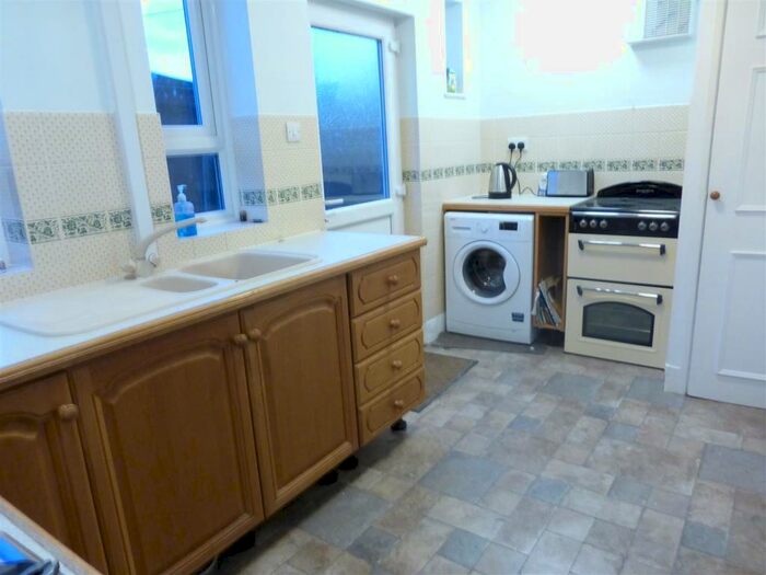 4 Bedroom Semi-Detached House To Rent In Buckingham Road, Norwich, NR4