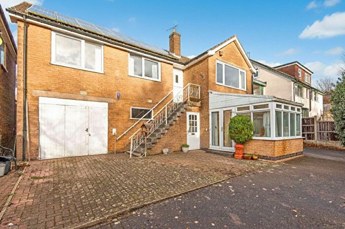 3 Bedroom Detached House For Sale In Alexandra Road East, Chesterfield, S41