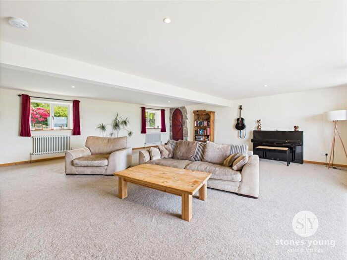 5 Bedroom Link Detached House For Sale In Bank Fold Lane, Pickup Bank, BB3
