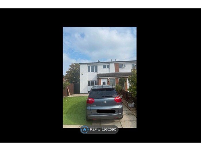 4 Bedroom Terraced House To Rent In Phythian Close, Kensington And Fairfield, L6