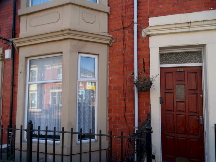 3 Bedroom Flat To Rent In Benwell, Newcastle Upon Tyne, NE4