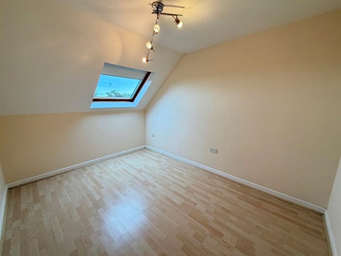 2 Bedroom Flat To Rent In Filey Road, Scarborough, YO11