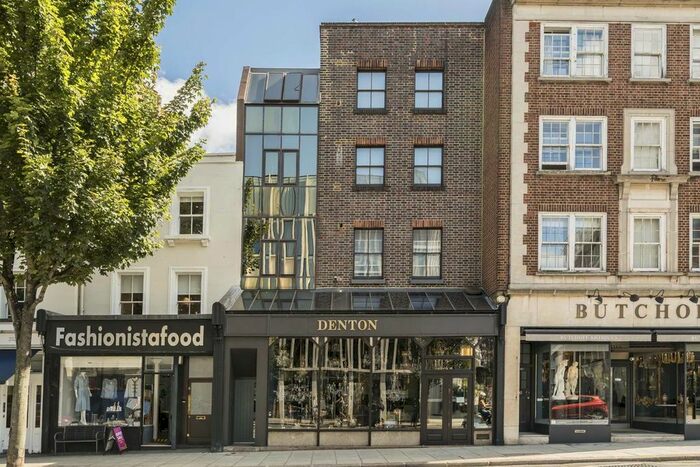 2 Bedroom Flat To Rent In Kensington Church Street, London, W8