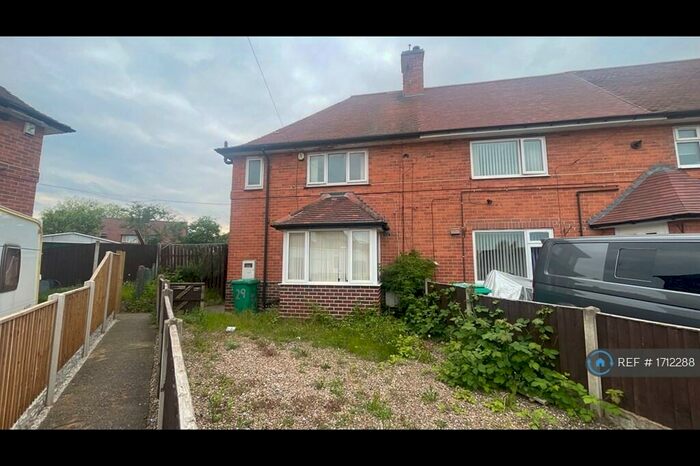 3 Bedroom End Of Terrace House To Rent In Harpenden Square, Nottingham, NG8