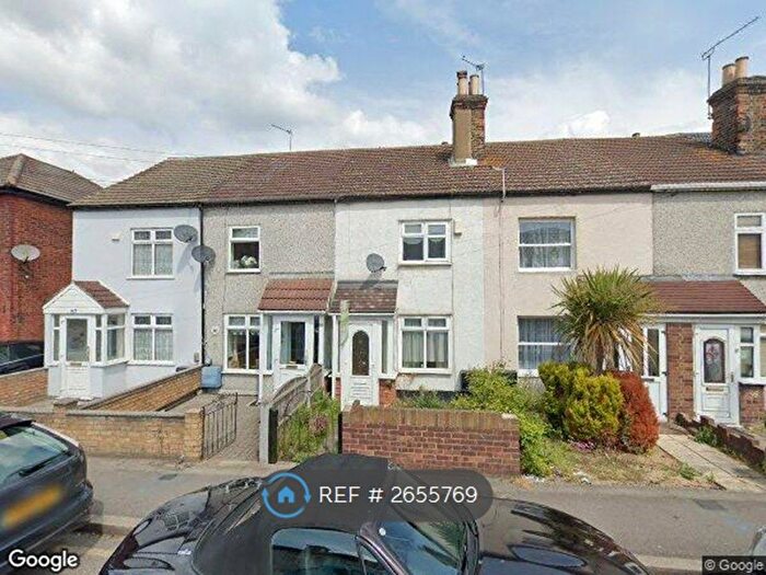 3 Bedroom Terraced House To Rent In Wennington Road, Rainham, RM13