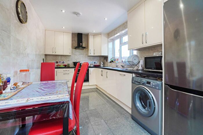 3 Bedroom End Terrace House For Sale In Darwin Drive, Greenford, UB1