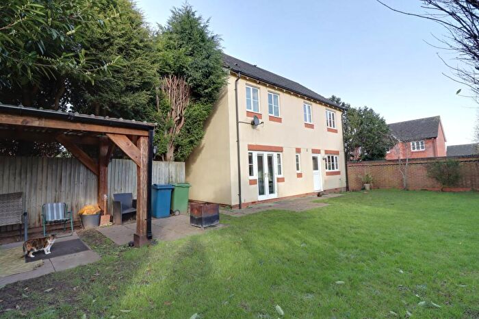 4 Bedroom Detached House For Sale In Swansmoor Drive, Hixon, ST18