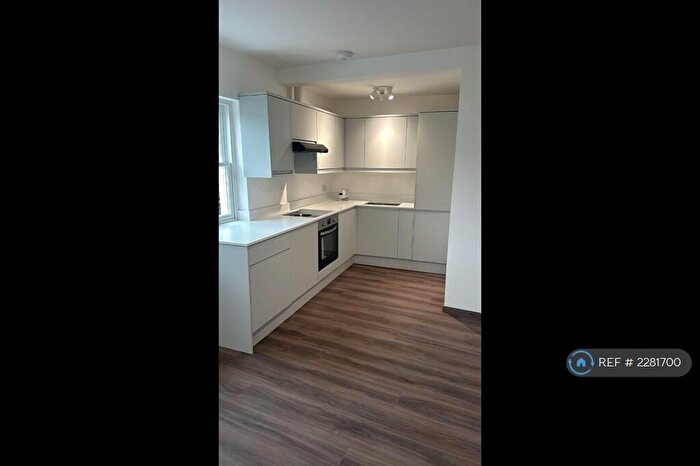1 Bedroom Flat To Rent In Easton Street, High Wycombe, HP11