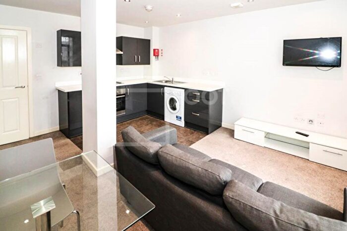 1 Bedroom Apartment To Rent In Grattan Mills, Vincent St, Bradford, BD1