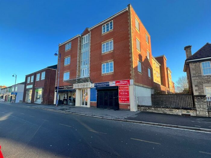 1 Bedroom Flat To Rent In Cricklade Road, Swindon, SN2