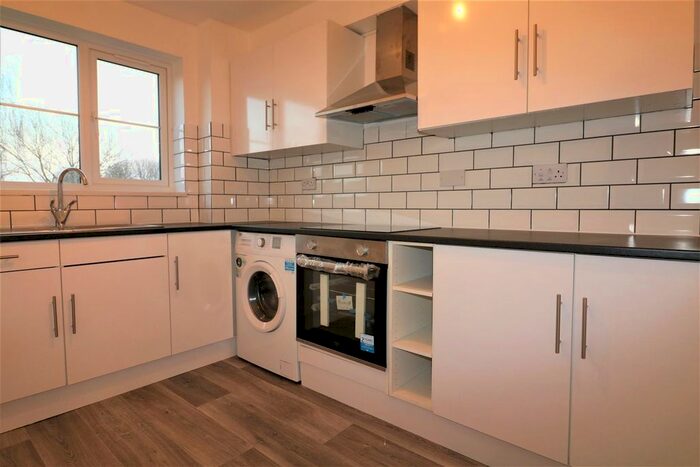 1 Bedroom Property To Rent In Tenney House, Curzon Drive, Grays RM17