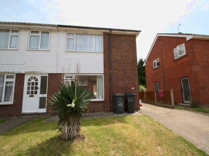 4 Bedroom House To Rent In College Road, Canterbury, Kent, CT1