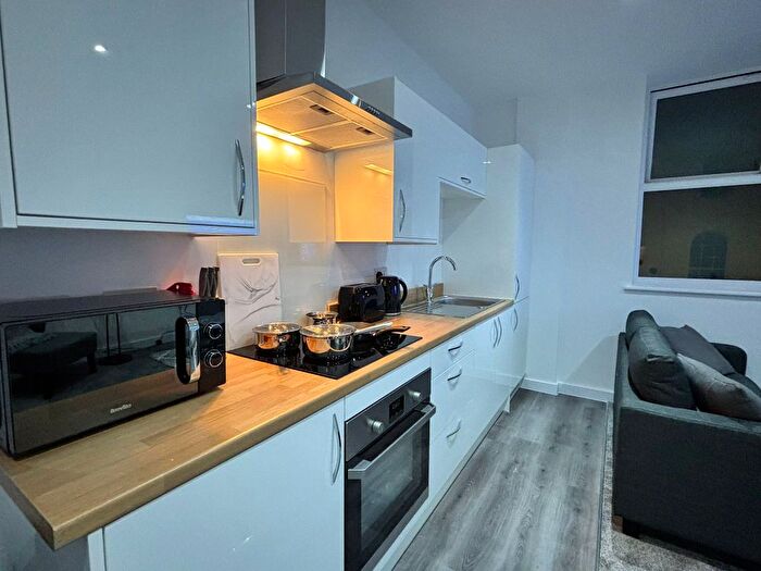 1 Bedroom Flat To Rent In Percy Street, Hull, HU2