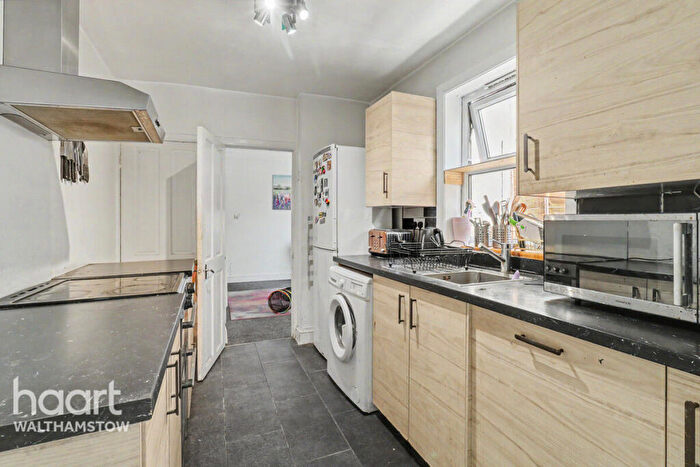 3 Bedroom Terraced House For Sale In Forest Road, Walthamstow, E17