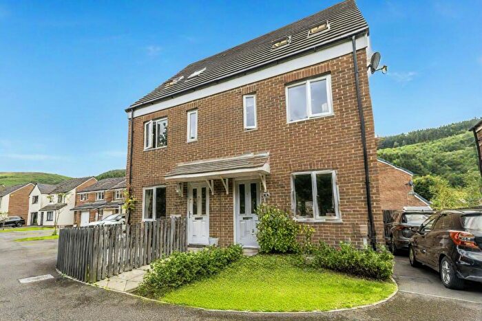 3 Bedroom Semi-Detached House To Rent In Ger Yr Afon, Mountain Ash, CF45