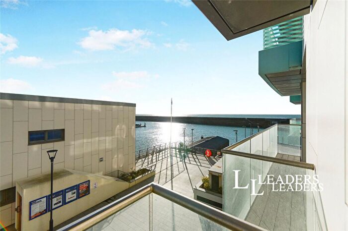 2 Bedroom Flat To Rent In Orion, The Boardwalk, BN2