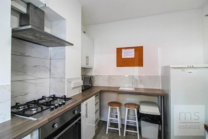 4 Bedroom Terraced House To Rent In £pppw Park Road, Lenton, Nottingham, NG7