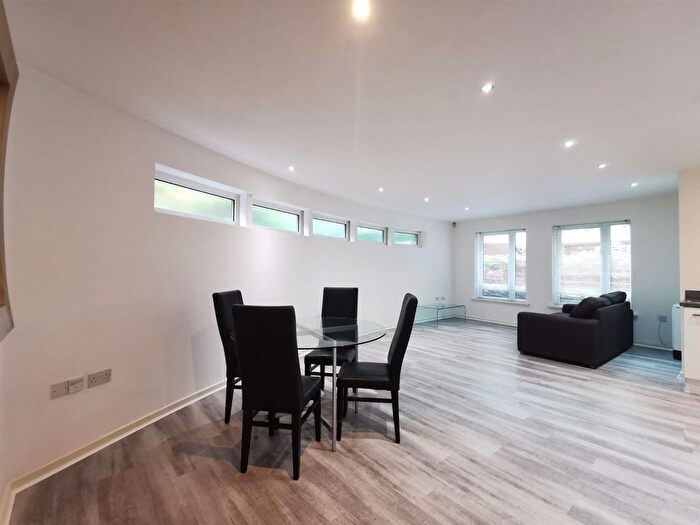 2 Bedroom Flat To Rent In The Citadel (Block B), Ludgate Hill, Manchester, M4