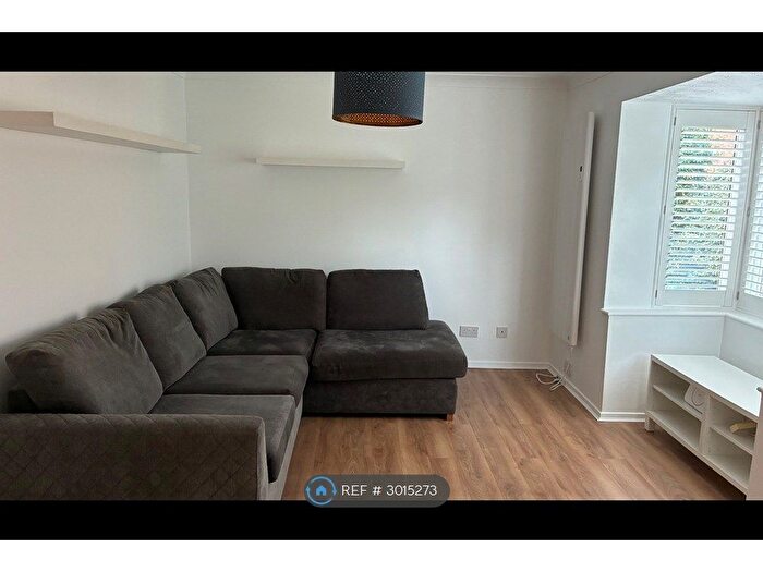1 Bedroom Flat To Rent In Shelley Way, London, SW19