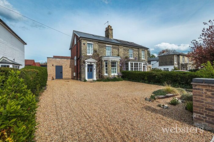 3 Bedroom Semi-Detached House For Sale In Mount Pleasant, Norwich, NR2