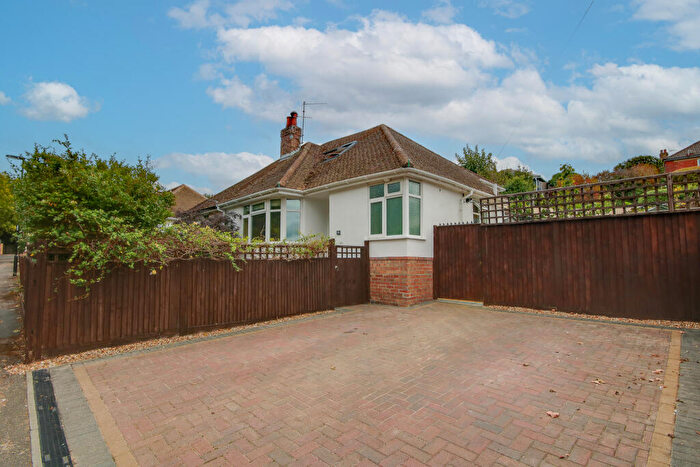 3 Bedroom Semi-Detached Bungalow For Sale In Guide Price £, - £, No Forward Chain! Bitterne! Beautiful Garden! Gorgeous Kitchen!, SO19