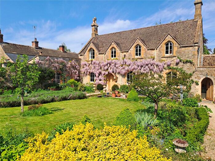 5 Bedroom Detached House For Sale In Upper Oddington, Moreton-in-Marsh, Gloucestershire, GL56