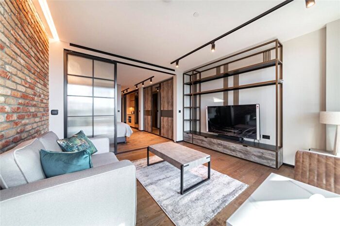 Apartment To Rent In Hewett Street, London, EC2A