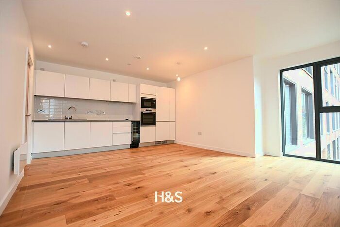 2 Bedroom Apartment To Rent In Apartment, Windmill Street, B1