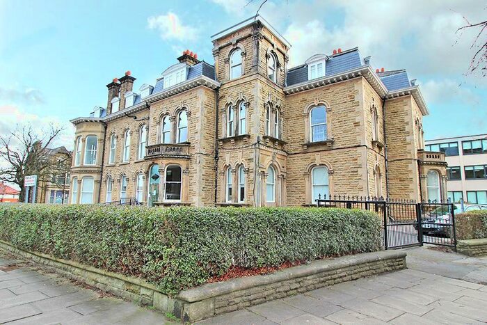 2 Bedroom Flat To Rent In Victoria Avenue, Harrogate, HG1