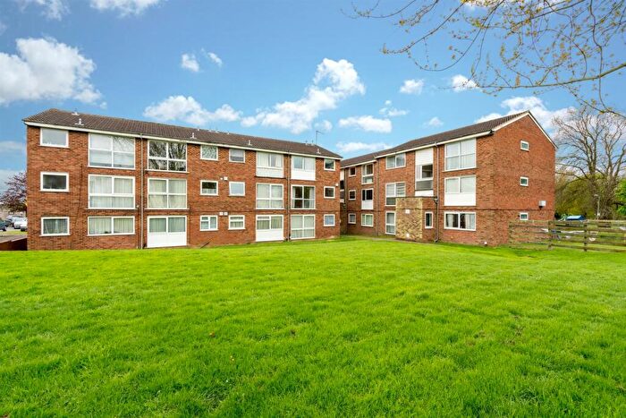 1 Bedroom Flat To Rent In Burns Drive, Hemel Hempstead, HP2