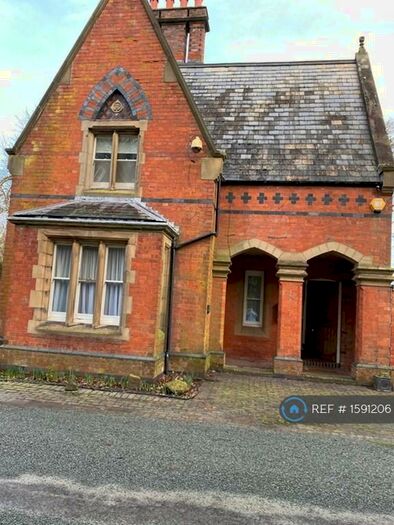 3 Bedroom Detached House To Rent In Birmingham Road, Warwick, CV35