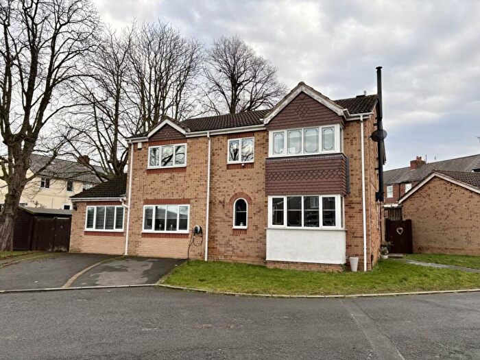 5 Bedroom Detached House For Sale In Hedley Drive, Chesterfield, S43