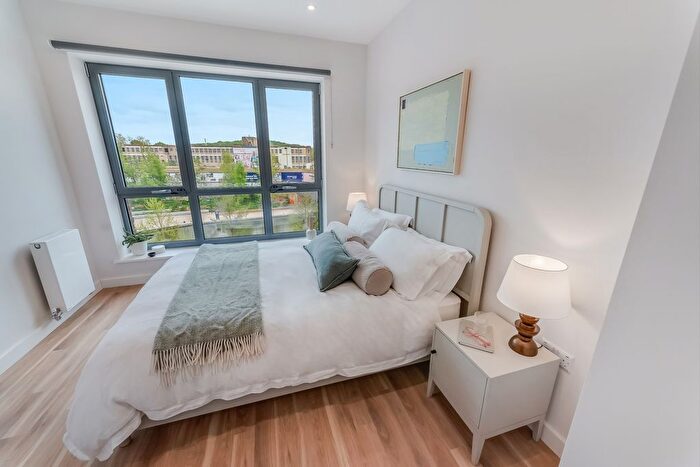 2 Bedroom Flat To Rent In Greenford, UB6