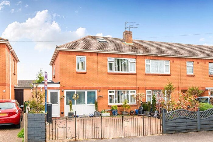 3 Bedroom End Terrace House For Sale In Mendip Close, Keynsham, Bristol, BS31