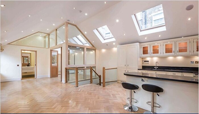 3 Bedroom Detached House To Rent In Moreton Terrace Mews South, Pimlico, London, SW1V