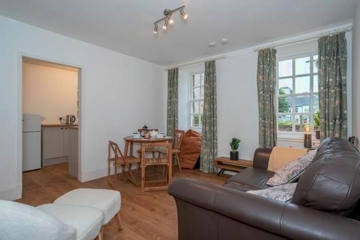 2 Bedroom Flat To Rent In Canongate, City Centre, Edinburgh, EH8