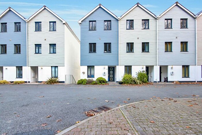 4 Bedroom End Of Terrace House For Sale In Inglebrook Heights, Westward Ho, Bideford, Devon, EX39