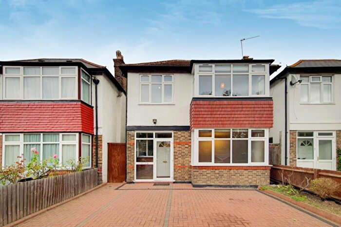 4 Bedroom Detached House To Rent In Atkins Road, London, SW12