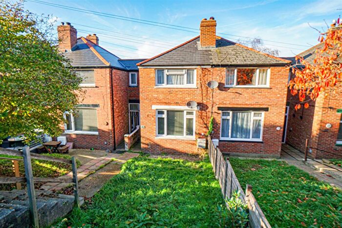 3 Bedroom Terraced House For Sale In Oakfield Road, Hastings, TN35