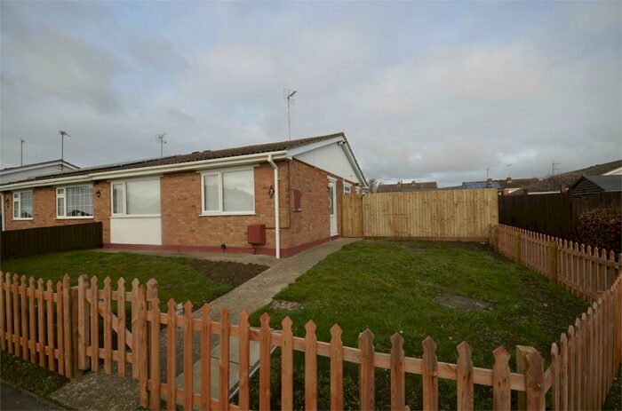 2 Bedroom Semi-Detached Bungalow To Rent In Lee Way, Raunds, Northamptonshire, NN9