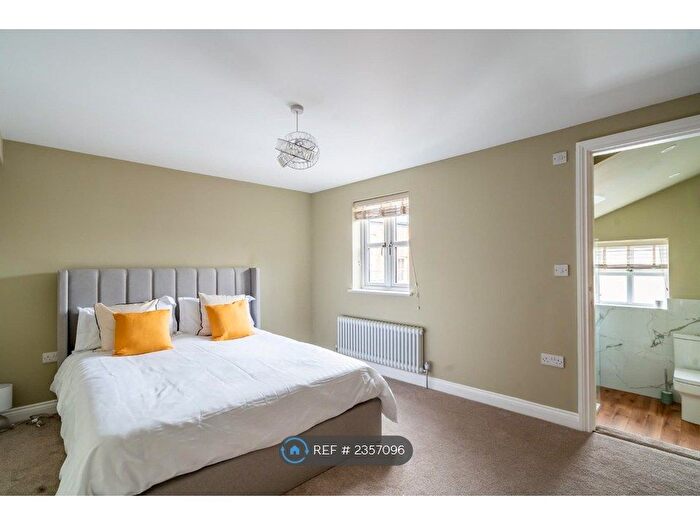 2 Bedroom Flat To Rent In Vine Street, York, YO23