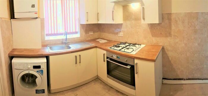 3 Bedroom Terraced House To Rent In Hibbert Street, Rusholme, M14