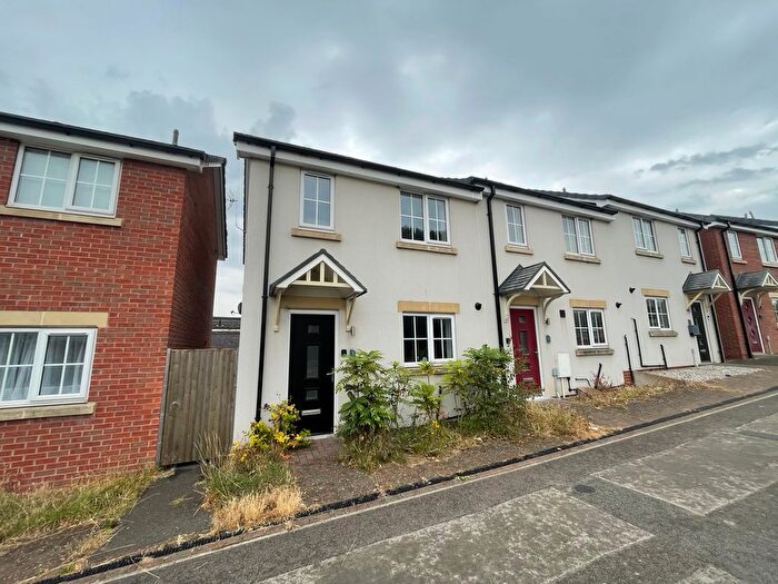 2 Bedroom End Of Terrace House To Rent In Sir John Warren Way, Loscoe, Heanor, DE75