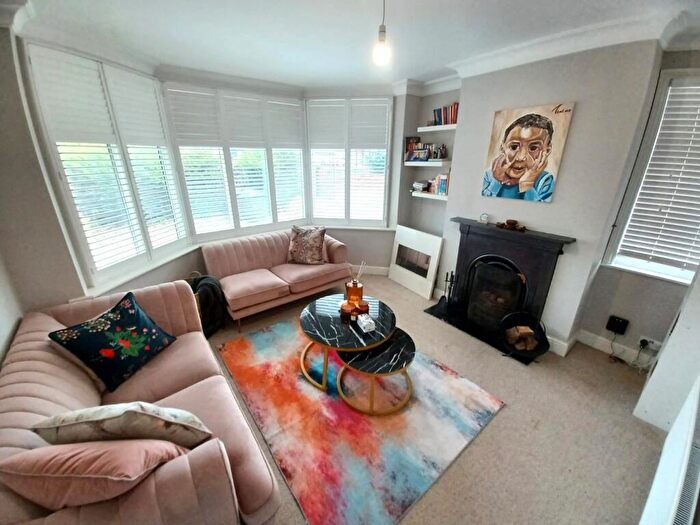 3 Bedroom Semi Detached House To Rent In Scott Hall Road, Leeds, West Yorkshire, LS7
