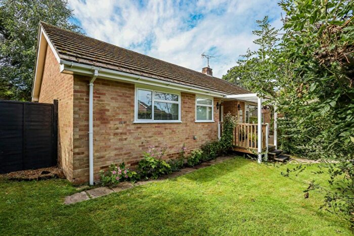3 Bedroom Detached Bungalow For Sale In Birch Close, Liss, Hampshire, GU33