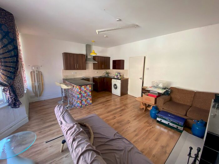 2 Bedroom Flat To Rent In Queen Street, Morecambe, LA4