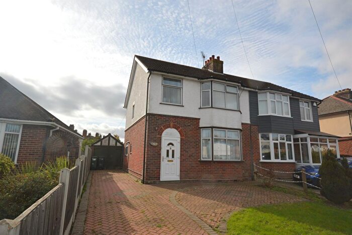 4 Bedroom Semi-detached House For Sale In Coggeshall Road, Braintree, CM7